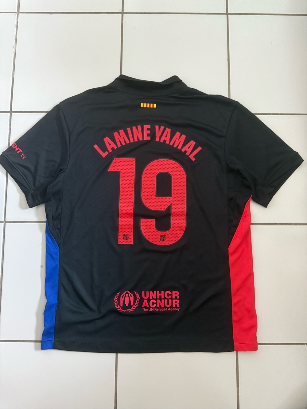 Nike Barcelona Away 2025 Black Soccer Jersey with Red & Blue Panels - Picture 4 of 5